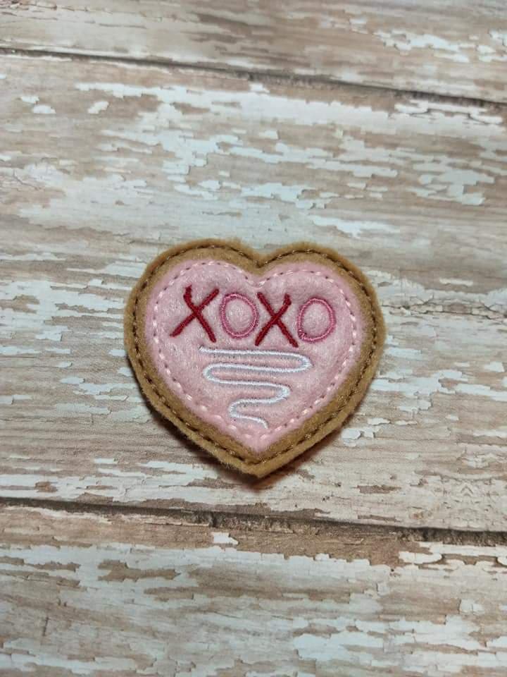 XOXO Heart Feltie