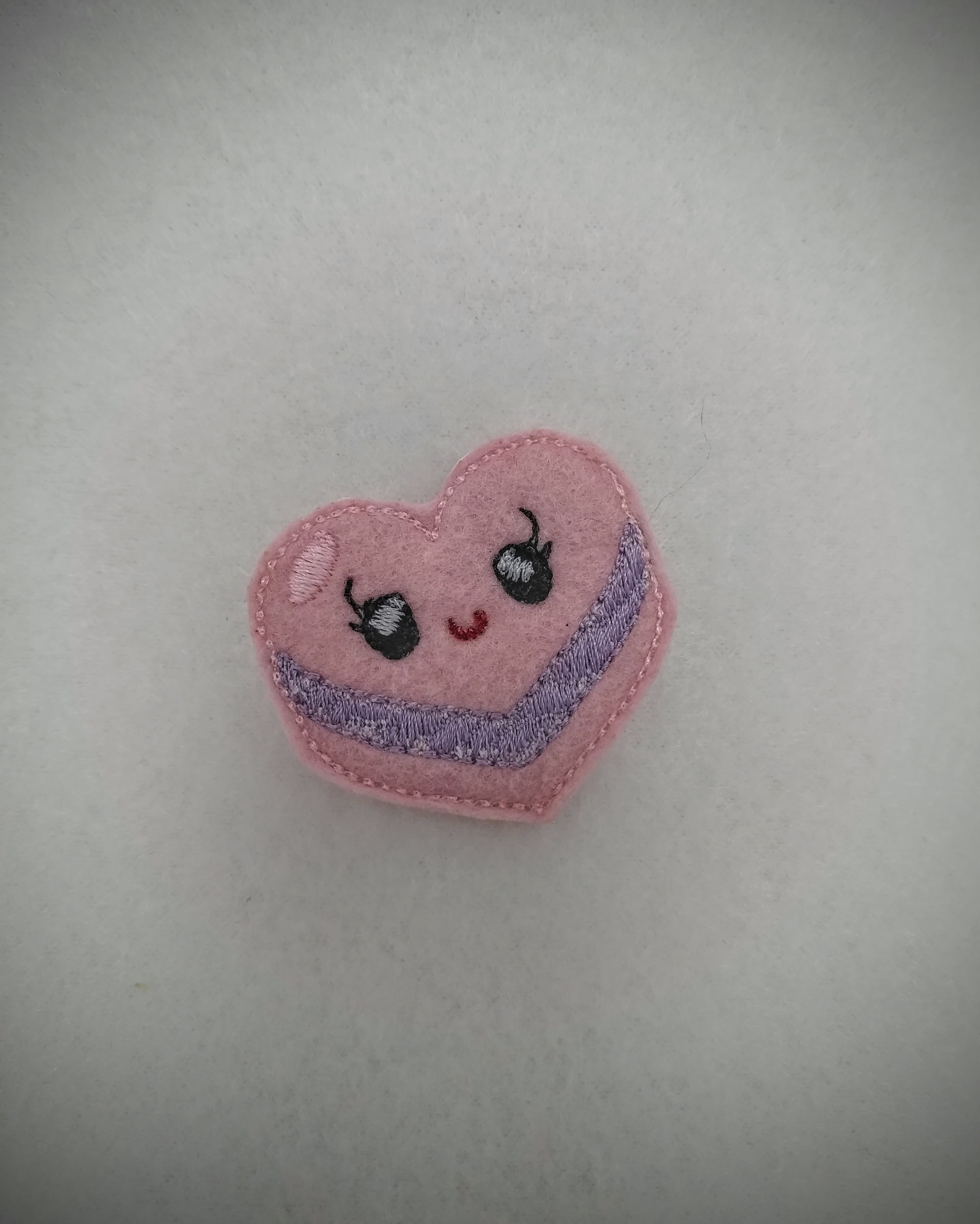 V-Day Pink Heart Macaroon